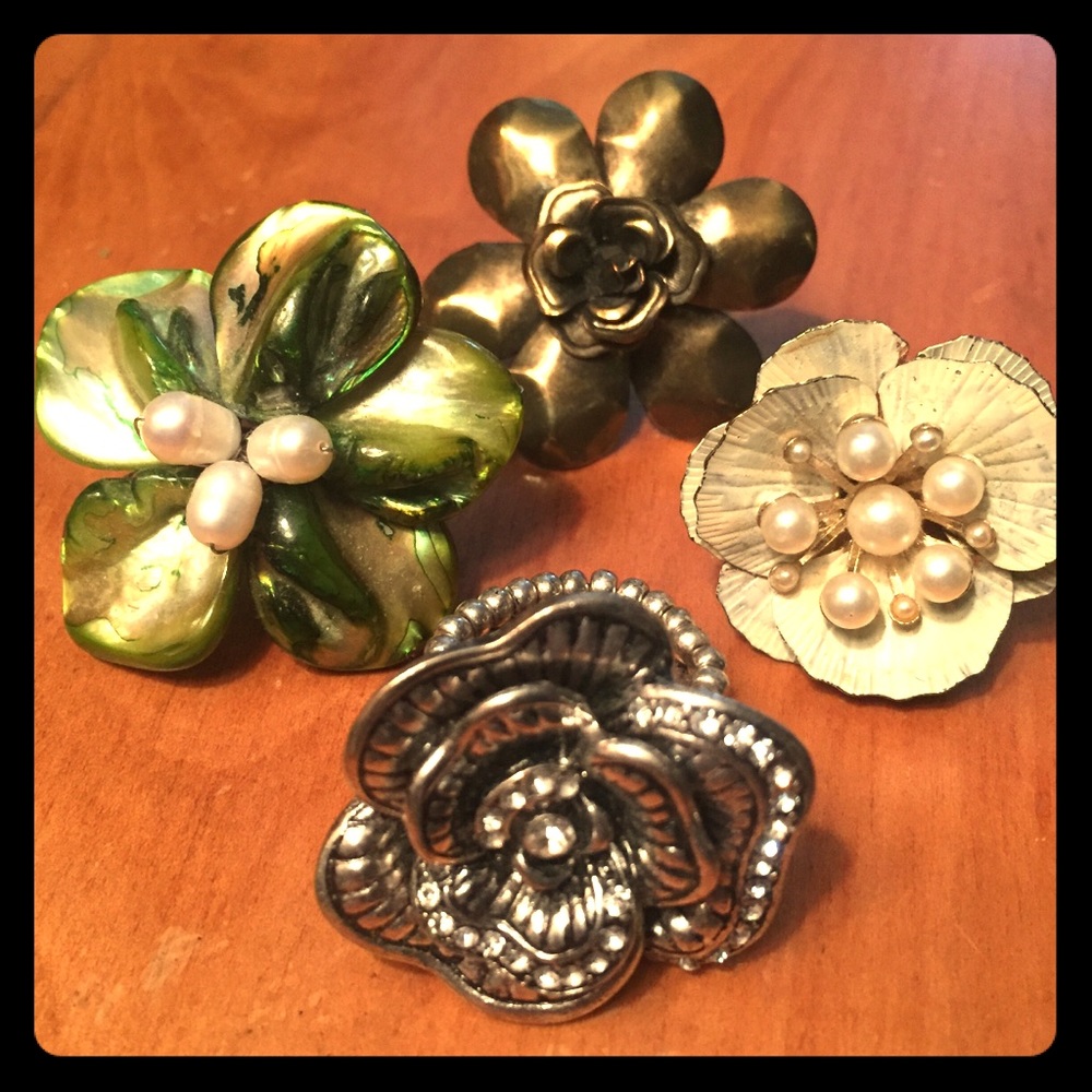 RINGS! Beautiful flower shapes EUC! $3/ea or 4/$10